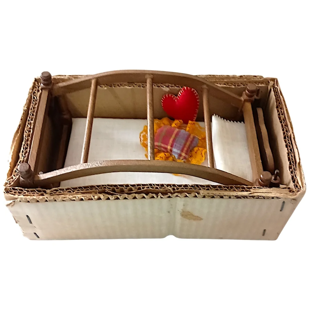Vintage Dollhouse Canopy Bed Wood Miniature Furniture Pillows And Mattress‎